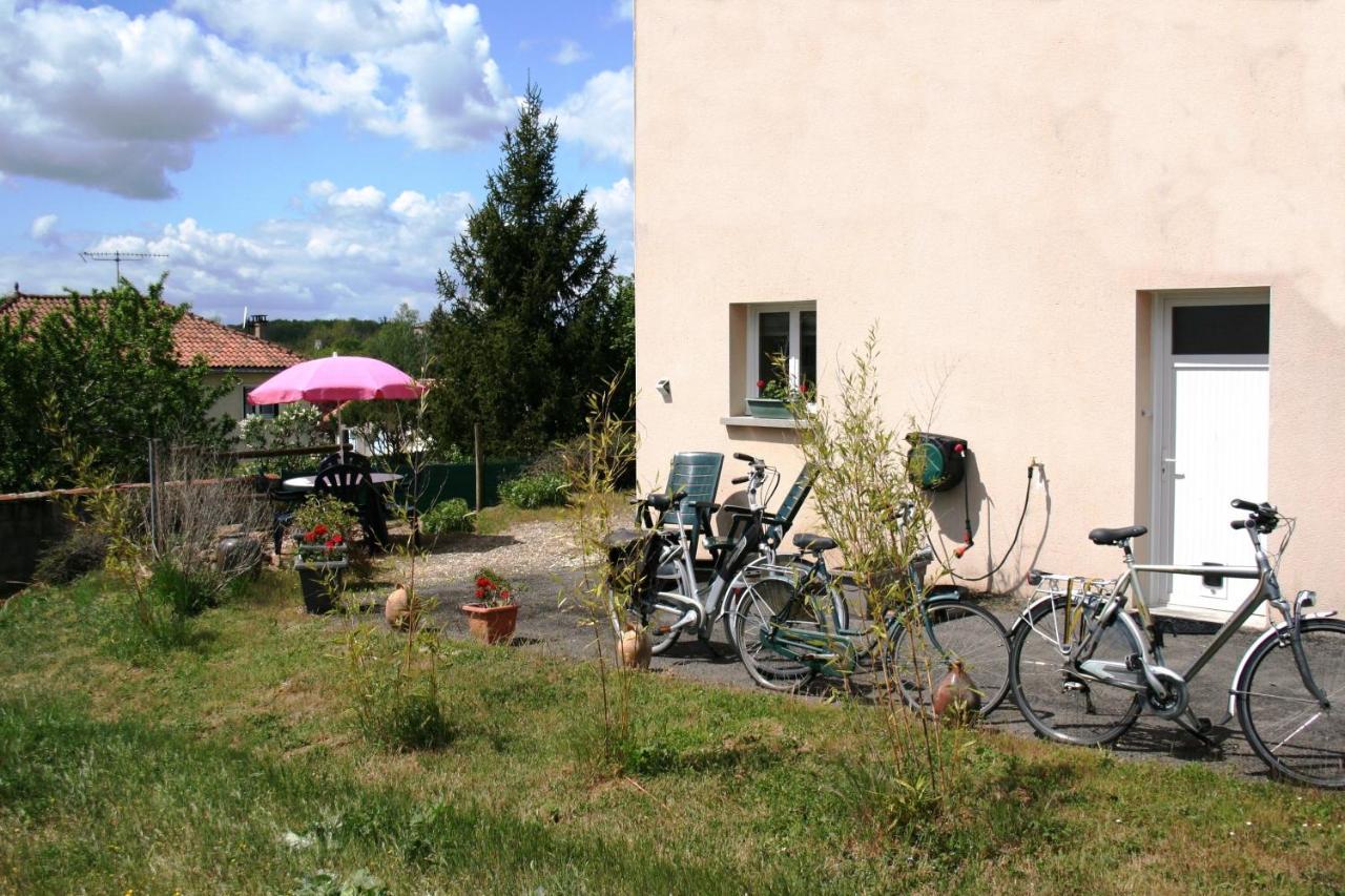 Bonabri Vacances - Chambres D'Hotes Chazelles  Buitenkant foto