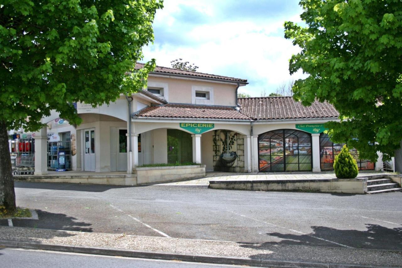 Bonabri Vacances - Chambres D'Hotes Chazelles  Buitenkant foto