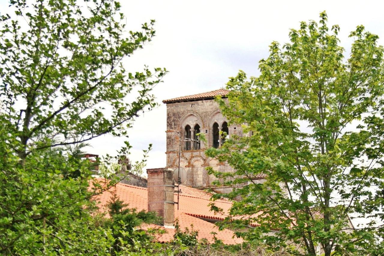 Bonabri Vacances - Chambres D'Hotes Chazelles  Buitenkant foto